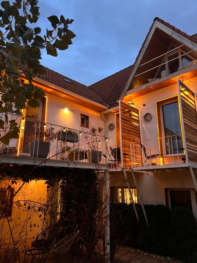 Shard Boutique Hotel-Adult Only Брашов Екстериор снимка