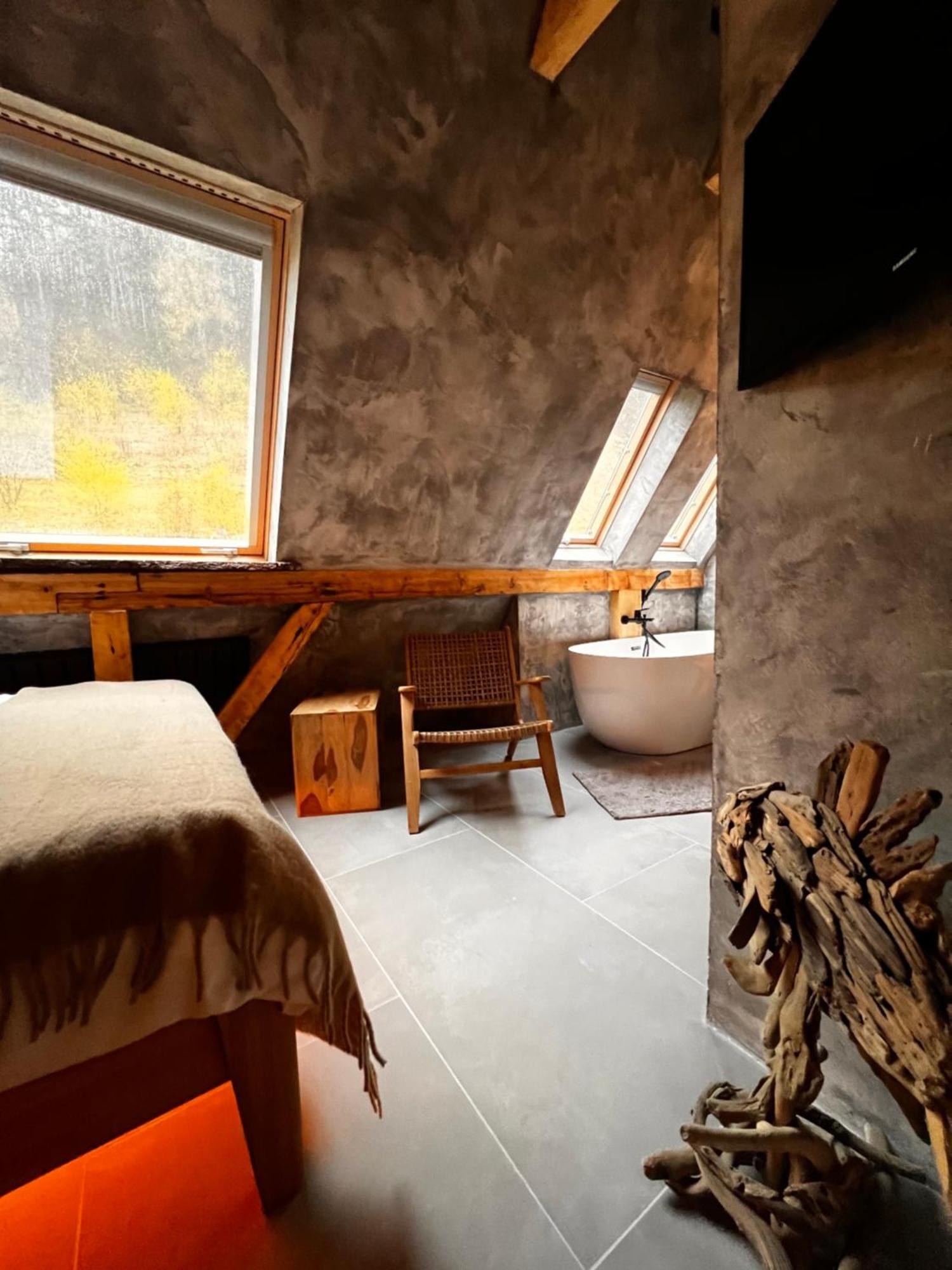 Shard Boutique Hotel-Adult Only Брашов Екстериор снимка