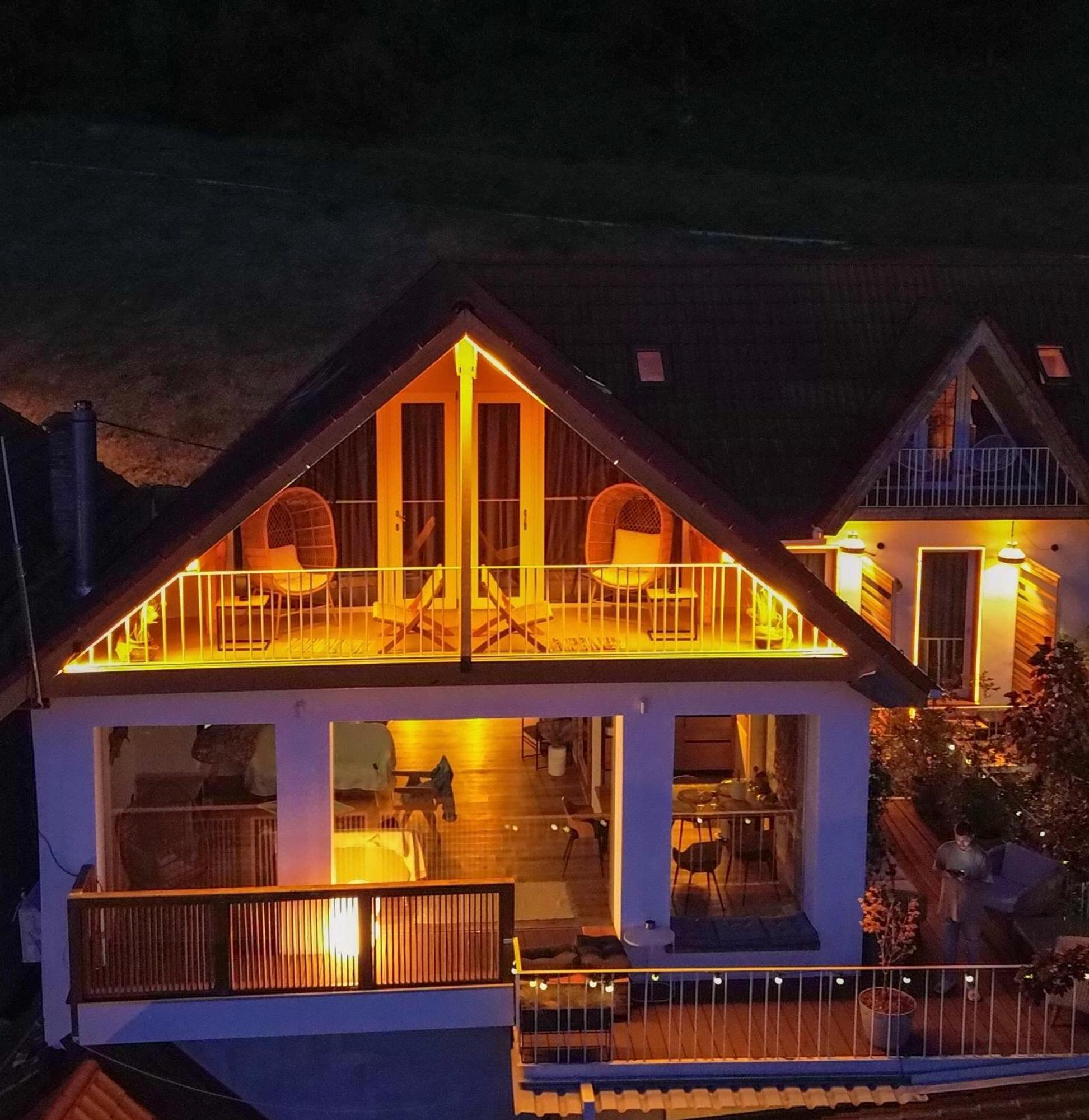 Shard Boutique Hotel-Adult Only Брашов Екстериор снимка