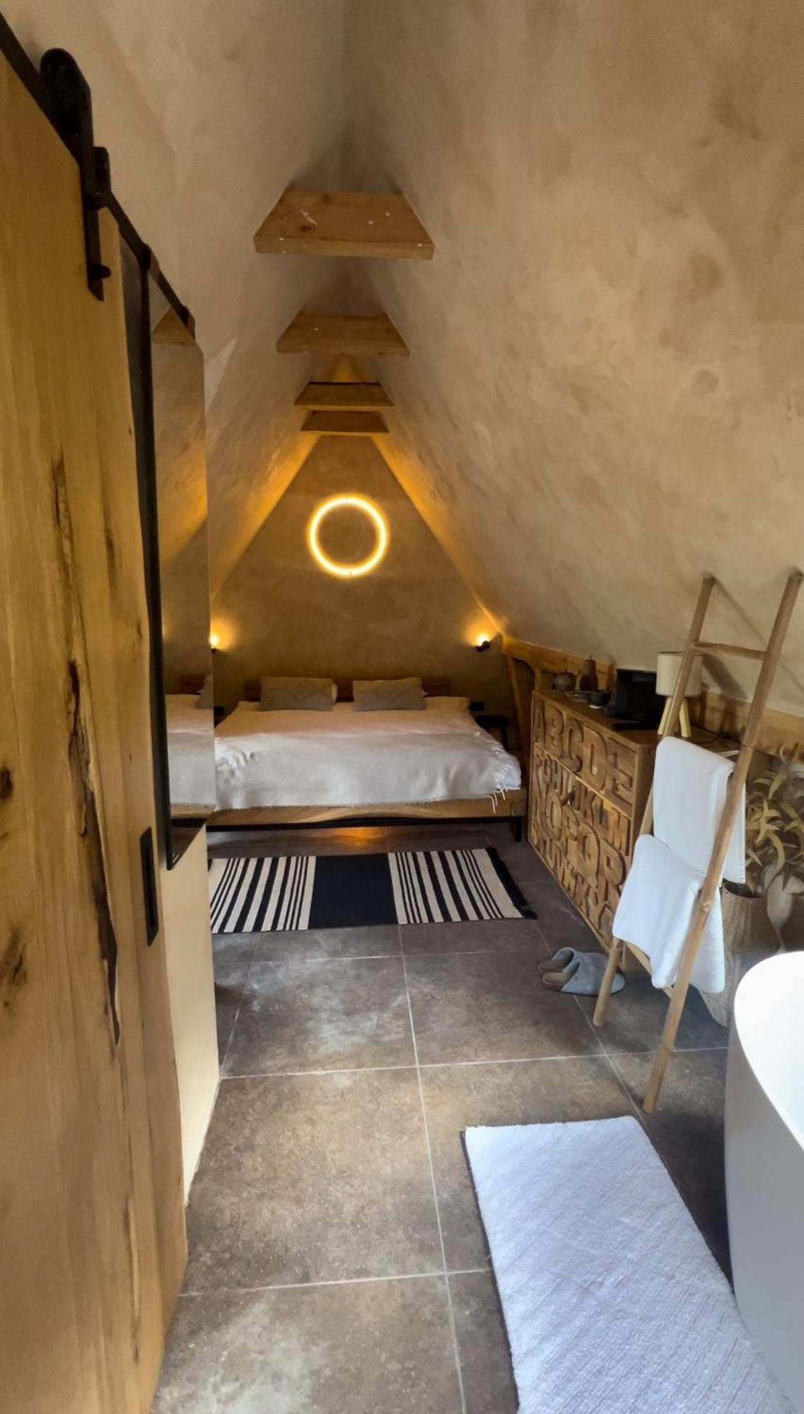 Shard Boutique Hotel-Adult Only Брашов Екстериор снимка
