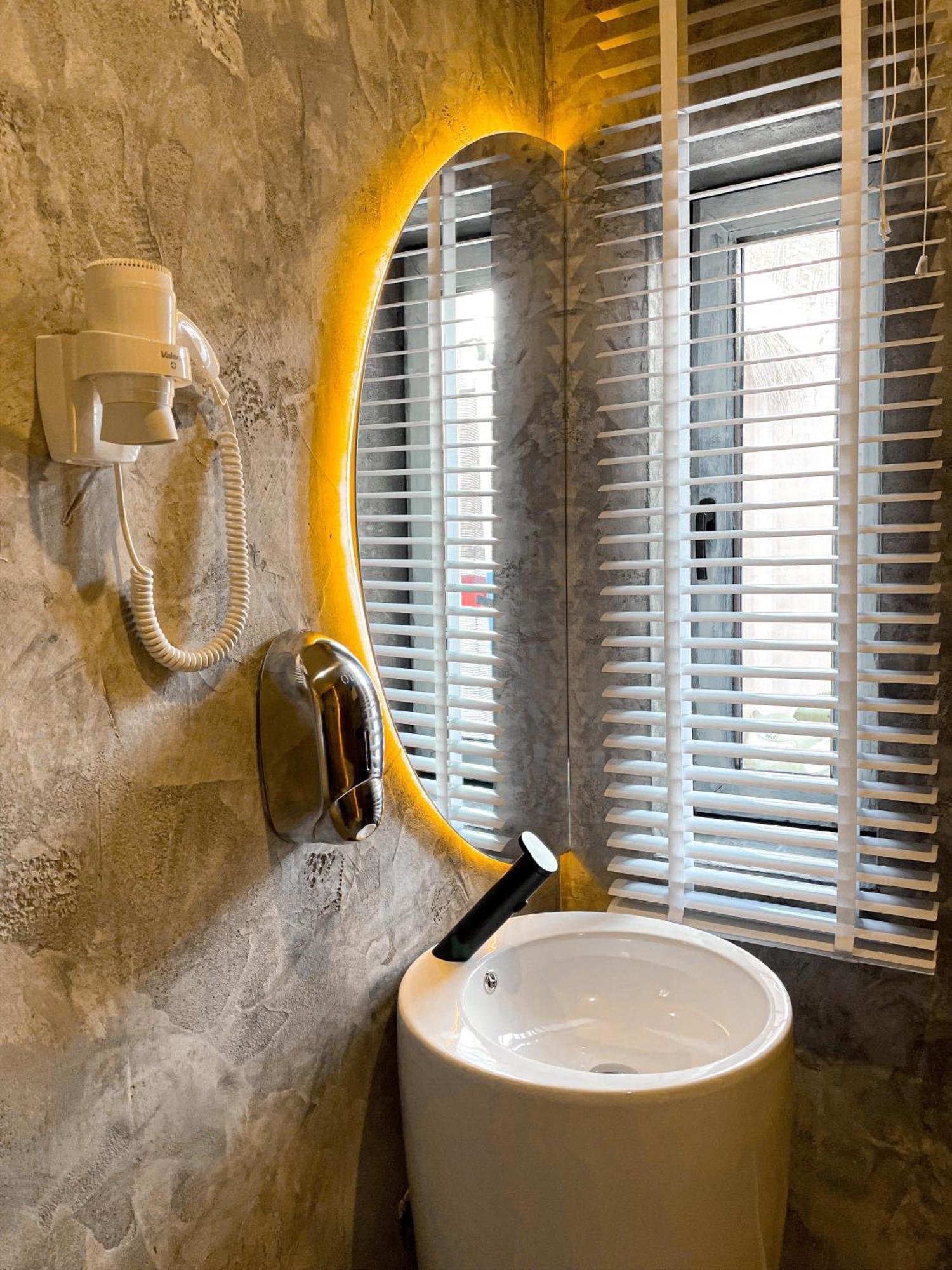Shard Boutique Hotel-Adult Only Брашов Екстериор снимка